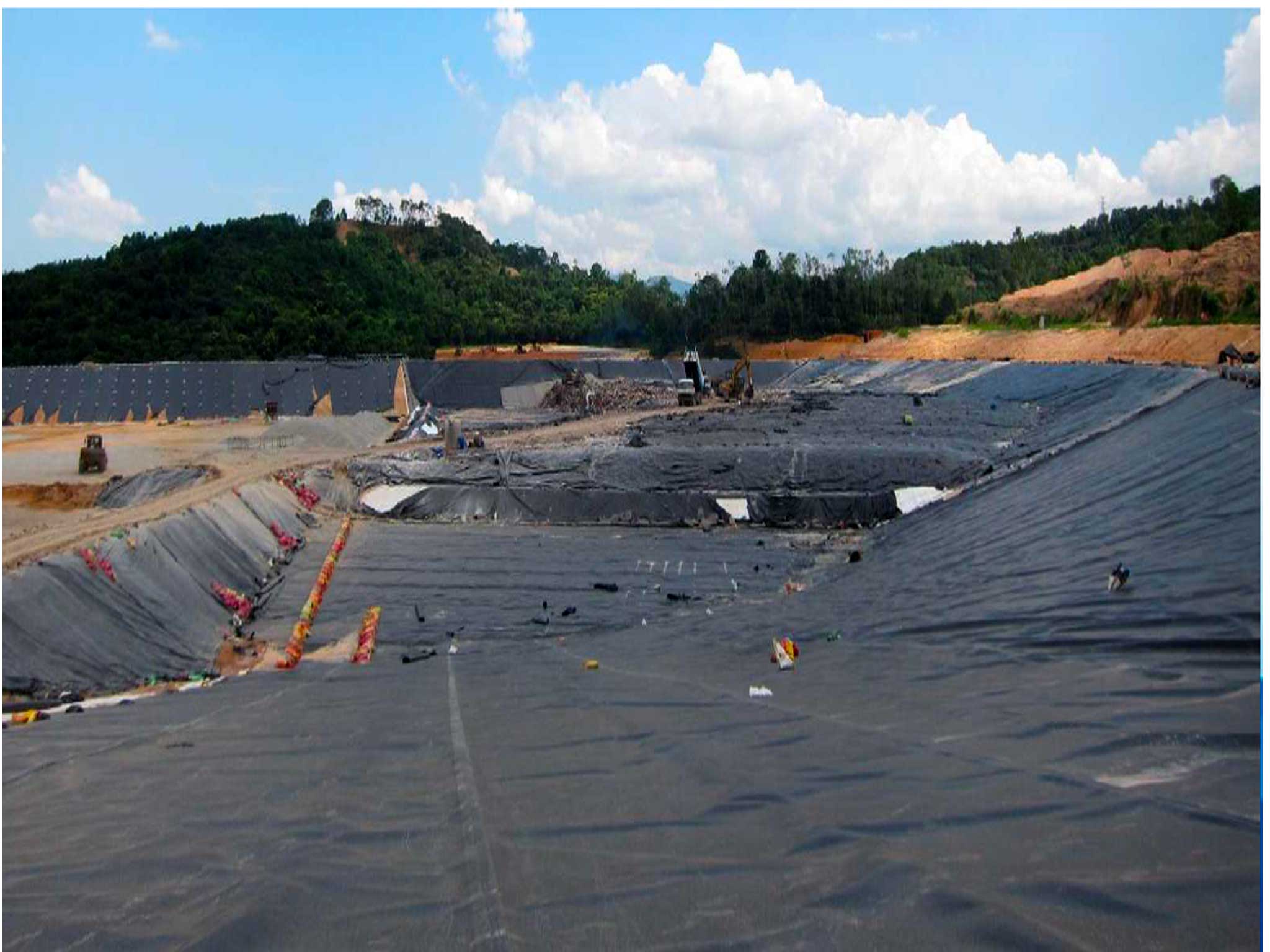 Текстурированная геомембрана GeoGro HDPE площадью 350 000 кв. м в Саудовской Аравии