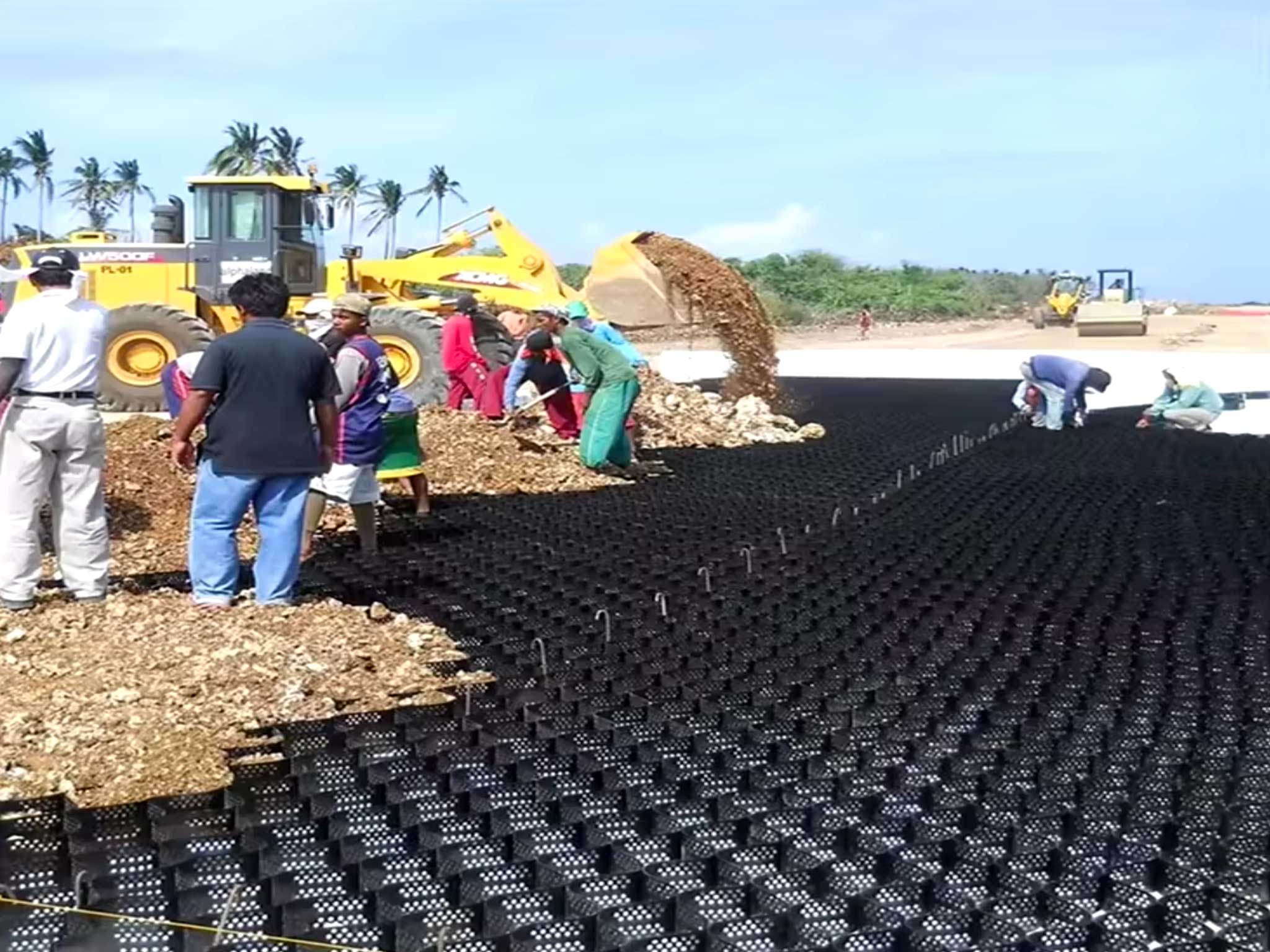 60.000 GeoGro Geocell para a construção de estradas na Indonésia